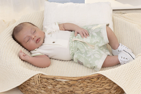 Conjunto Baby Curto Body Meia Manga Bordado com Gola Polo e Shorts Moletom Estampado com Bolso Paraiso