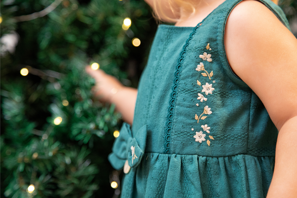 Vestido Jacquard Bordado com Renda, Laço Decorativo e Calcinha com Cós Elástico Infantil Paraiso 18686