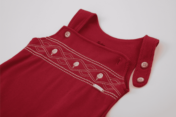 Conjunto Jardineira Longa Quadriculada com Bordado e Body Manga Longa Conforto Paraiso