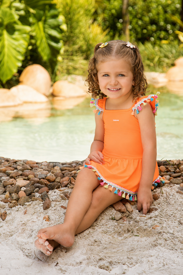 Maiô Infantil Feminino com Sainha Franzida, Babadinhos e Proteção UV Neon