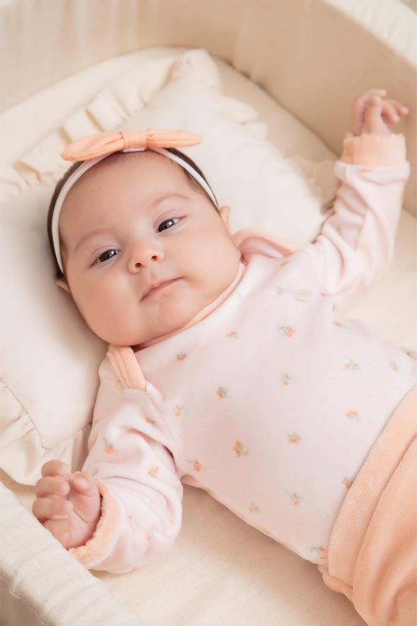 Conjunto Baby Longo de Body em Plush Estampado com Calça Bordada no Bumbum e Cós Elástico Letut
