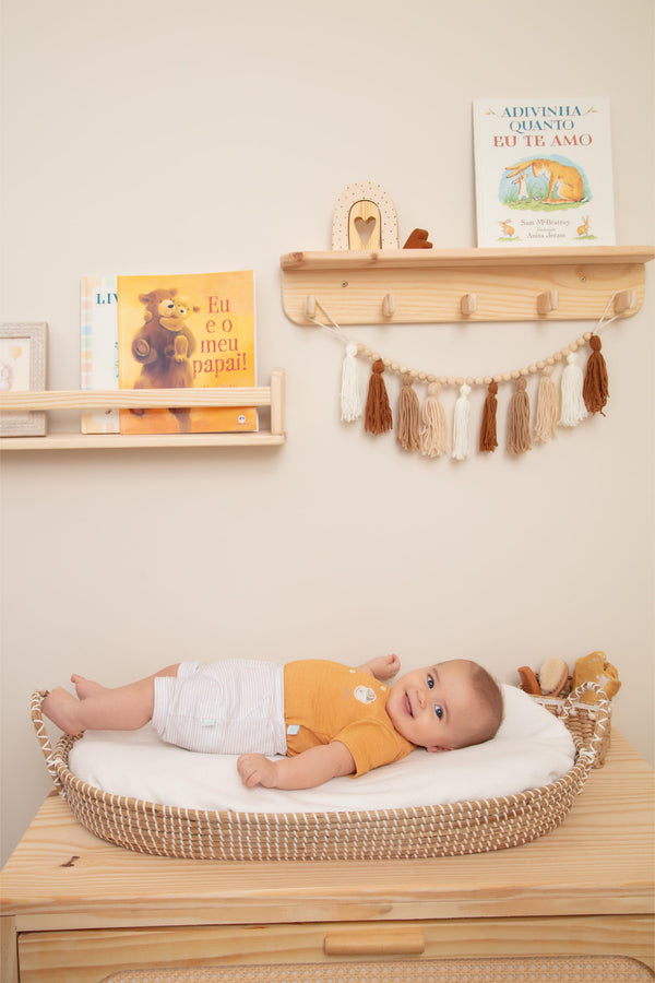 Conjunto Baby Curto com Body em Malha Trabalhada Texturizada e Shorts Estampado Letut LT17371