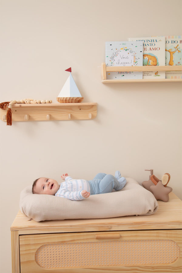 Conjunto Baby Longo de Body em Malha Tricô Leve Estampada com Calça em Malha Trabalhada e Cós de Elástico Letut