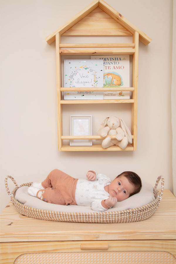 Conjunto Baby Longo de Body em Malha Estampada com Calça em Malha Trabalhada e Bordado Lúdico Letut