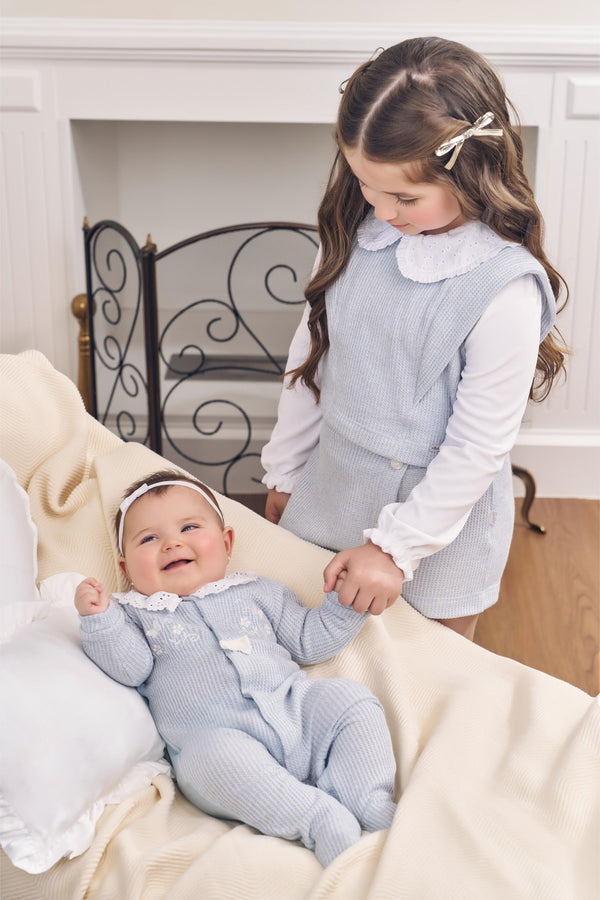 Conjunto Blusa Plush com Gola Trabalhada, Colete e Shorts Saia Knitting Texturizado Paraiso