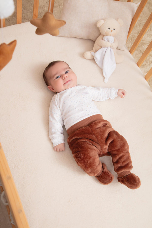 Conjunto Baby Longo de Body em Plush Estampado com Calça em Pelo Quentinho e Bordado no Bumbum Letut