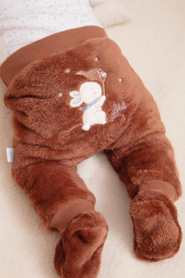 Conjunto Baby Longo de Body em Plush Estampado com Calça em Pelo Quentinho e Bordado no Bumbum Letut