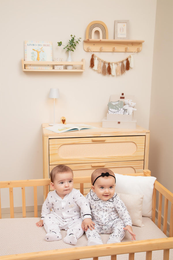 Macacão Longo Feminino em Malha Estampada com Zíper Duplo e Bordado Letut