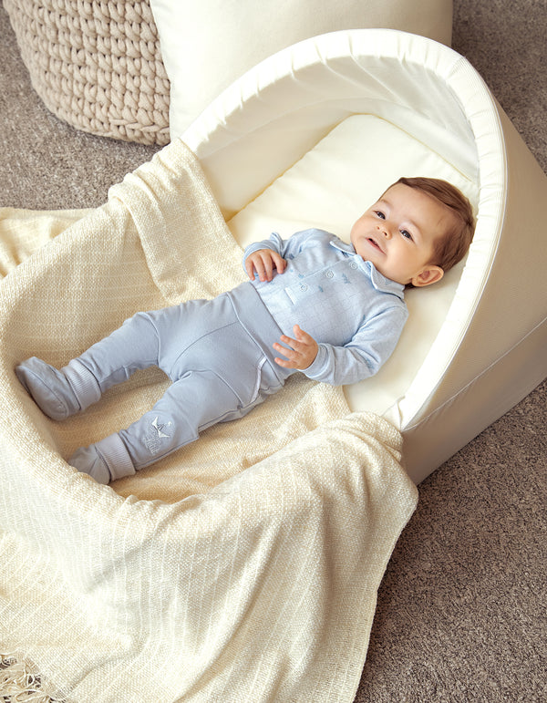 Conjunto Baby Longo com Body Gola Polo Estampado e Calça com Recortes e Bordados Delicados Letut