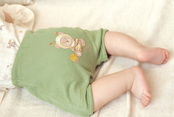 Conjunto Baby Curto com Body Estampado em Malha Conforto e Shorts Quadriculado com Bordado no Bumbum Letut
