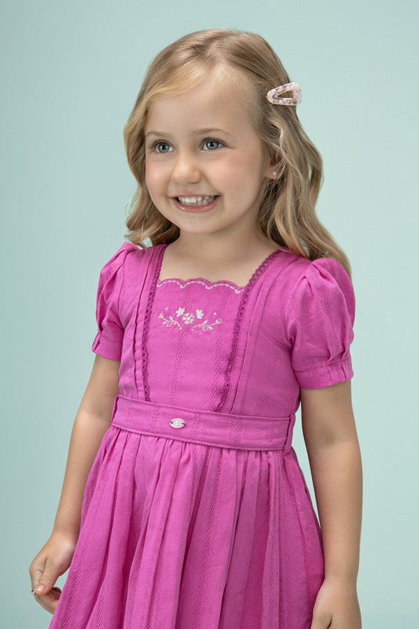 Vestido Jacquard Bordado com Renda, Mangas com Preguinhas e Cinto com Laço Decorativo Paraiso