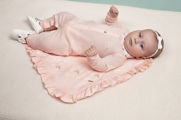 Manta Avulsa em Malha Trabalhada com Bordado e Renda Linha Cerimônia Paraiso - 18721