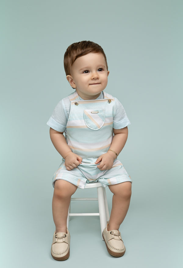 Macacão Curto em Malha Conforto Listrada com Alça Regulável, Bolsinho Funcional e Barrinha Virada Paraiso