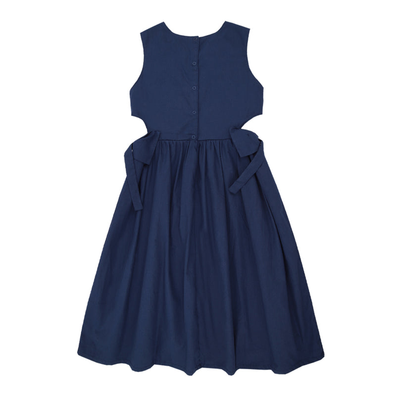 Paraíso Vestido Tricoline com Bordado Elegante e Recortes Vazados Laterais com Laços Decorativos — Leveza e Charme em Cada Detalhe - Image 5