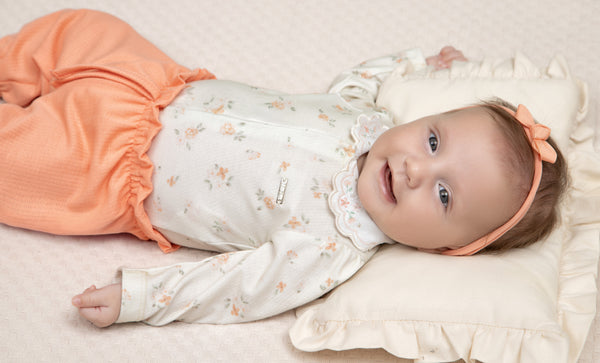 Conjunto Baby Longo Body Estampado com Gola Bordada e Calça Clochard com Cordão Decorativo Paraiso