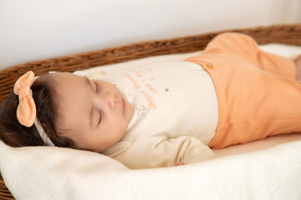 Conjunto Longo Baby Letut com Body Bordado e Gola Expansível