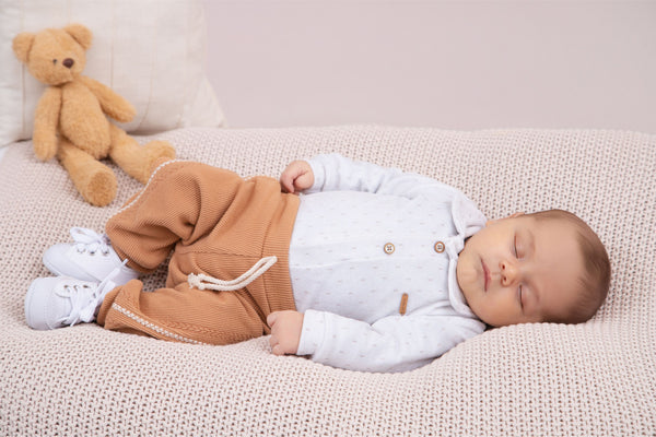 Conjunto Paraiso Plush e Cotelê Caramelo Inverno Masculino