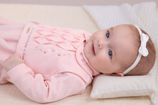 Macacão Longo Paraiso Casinha de Abelha Pérola Bebê Feminino Meia Estação