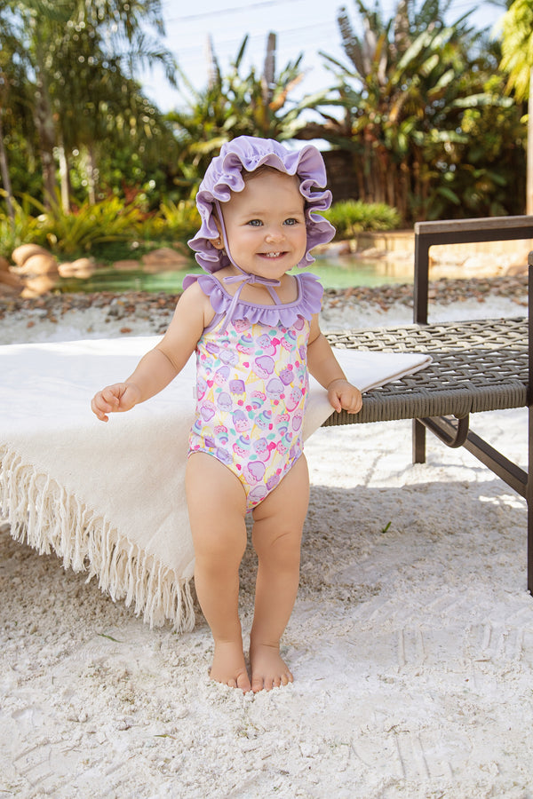 Kit Praia Infantil Feminino Maiô Proteção UV com Babado e Chapéu Franzido