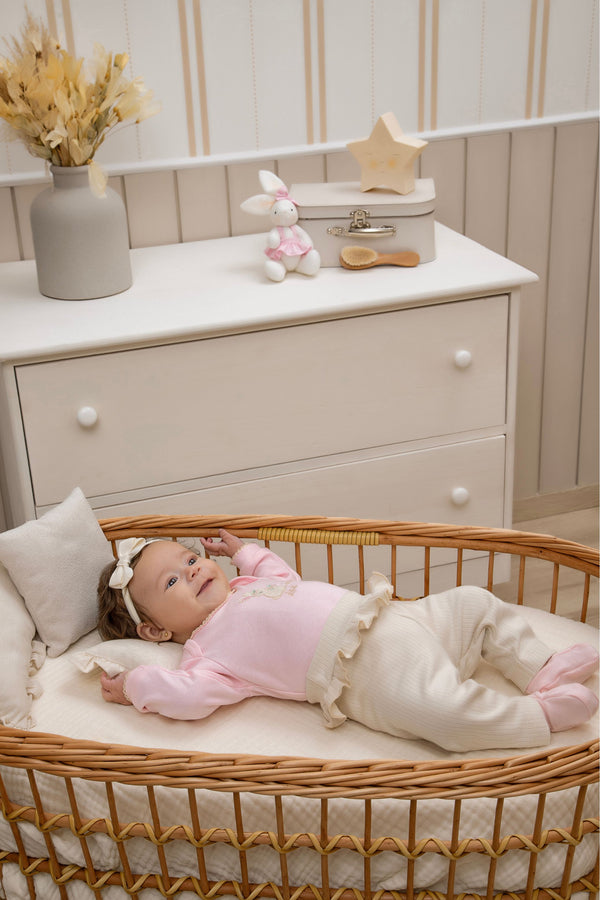 Conjunto Baby Letut Bordado Coelhinho e Babado Suedine Manga Longa