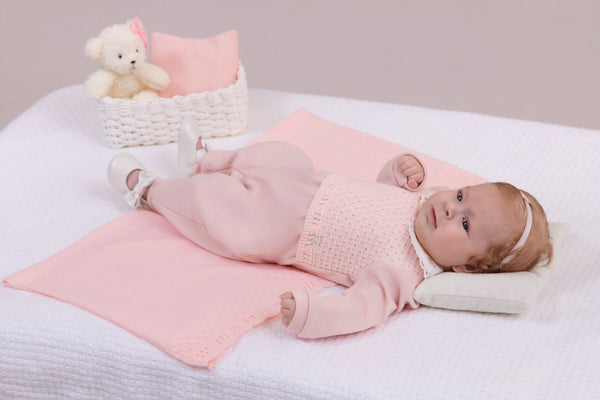 Saída Maternidade Paraiso Feminina Macacão Suedine e Manta Tricô RN-P