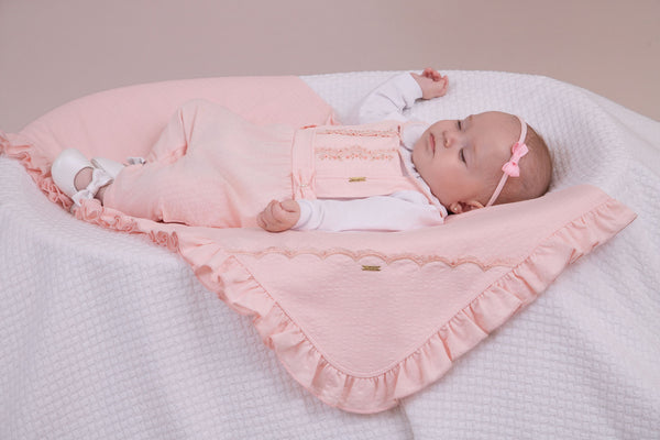 Saída Maternidade Paraiso Feminina Meia Estação Tricô com Manta e Bordados