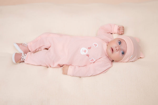 Macacão Longo Paraiso Filhotes com Touca Orelhinhas e Bordado Lúdico