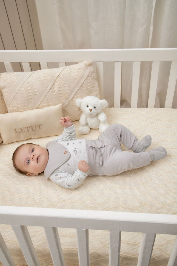 Conjunto Baby Letut 3 Peças com Body Estampa Digital e Babador Bordado