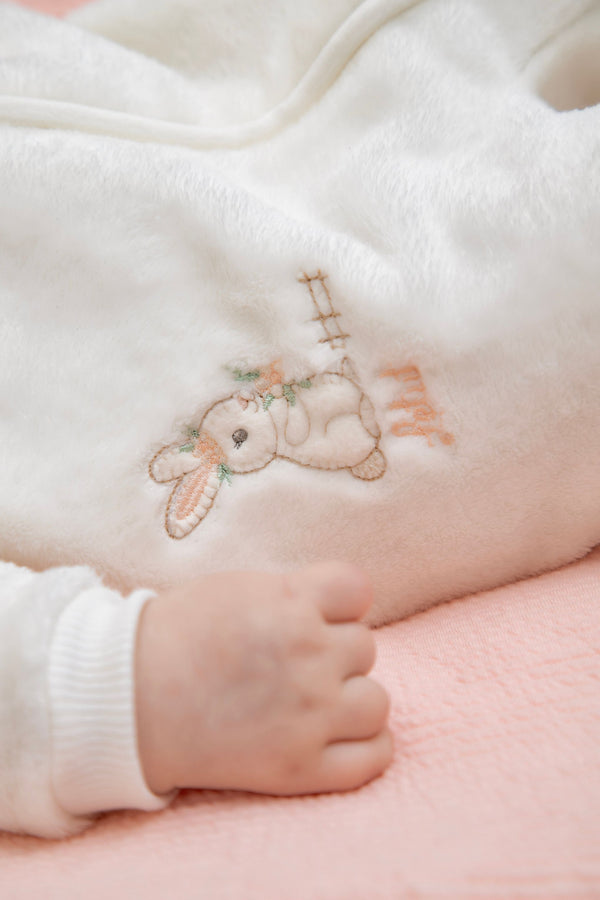 Macacão Longo Letut Pelo Macio com Zíper Duplo e Bordado Delicado Inverno Letut LT19641