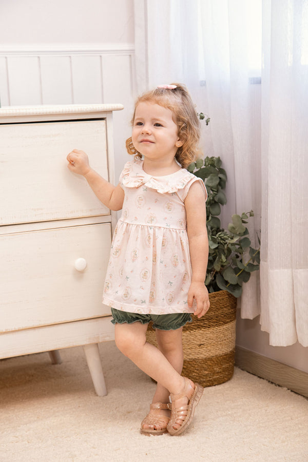 Conjunto Infantil Feminino com Vestido Estampado e Shortinho Confortável — Letut