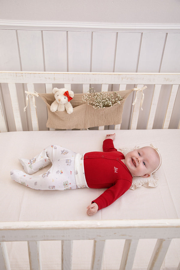 Conjunto Bebê Prematuro Suedine com Calça Pezinho Integrado e Botão de Pressão