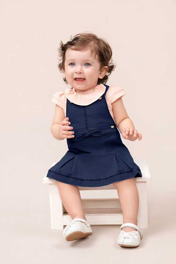 Conjunto Bebê Feminino Body em Malha Trabalhada com Salopete Jeans, Alças Reguláveis e Laço Aplicado Paraiso