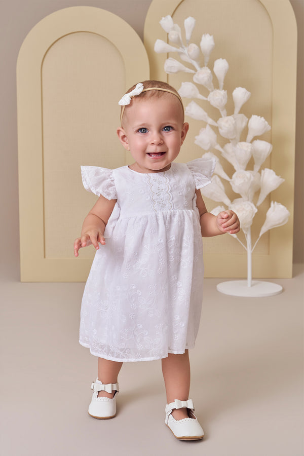 Vestido Bebê Ceriônia Branco Voil Bordado com Manga Babado e Laços Laterais