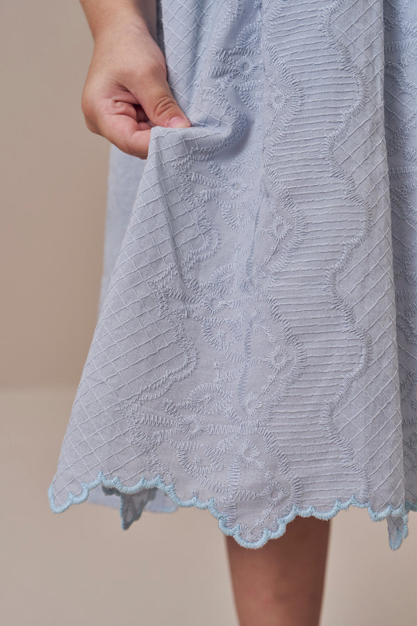 Vestido Infantil Ceriônia Lese com Bordado Vazado, Saia Franzida e Barra Bordada