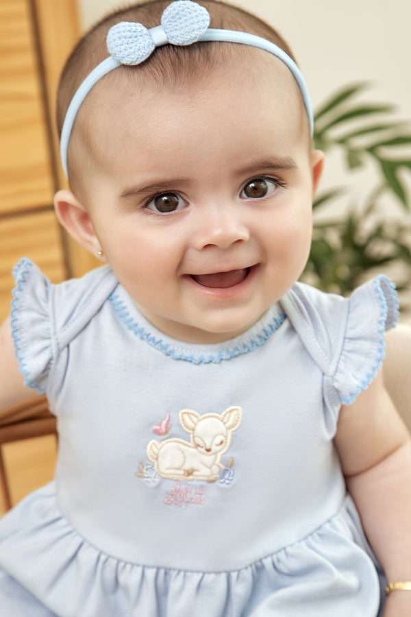 Macacão Curto com Manguinha Babado, Picueta Crochê e Shorts Embutido Estampado Super Confortável Letut